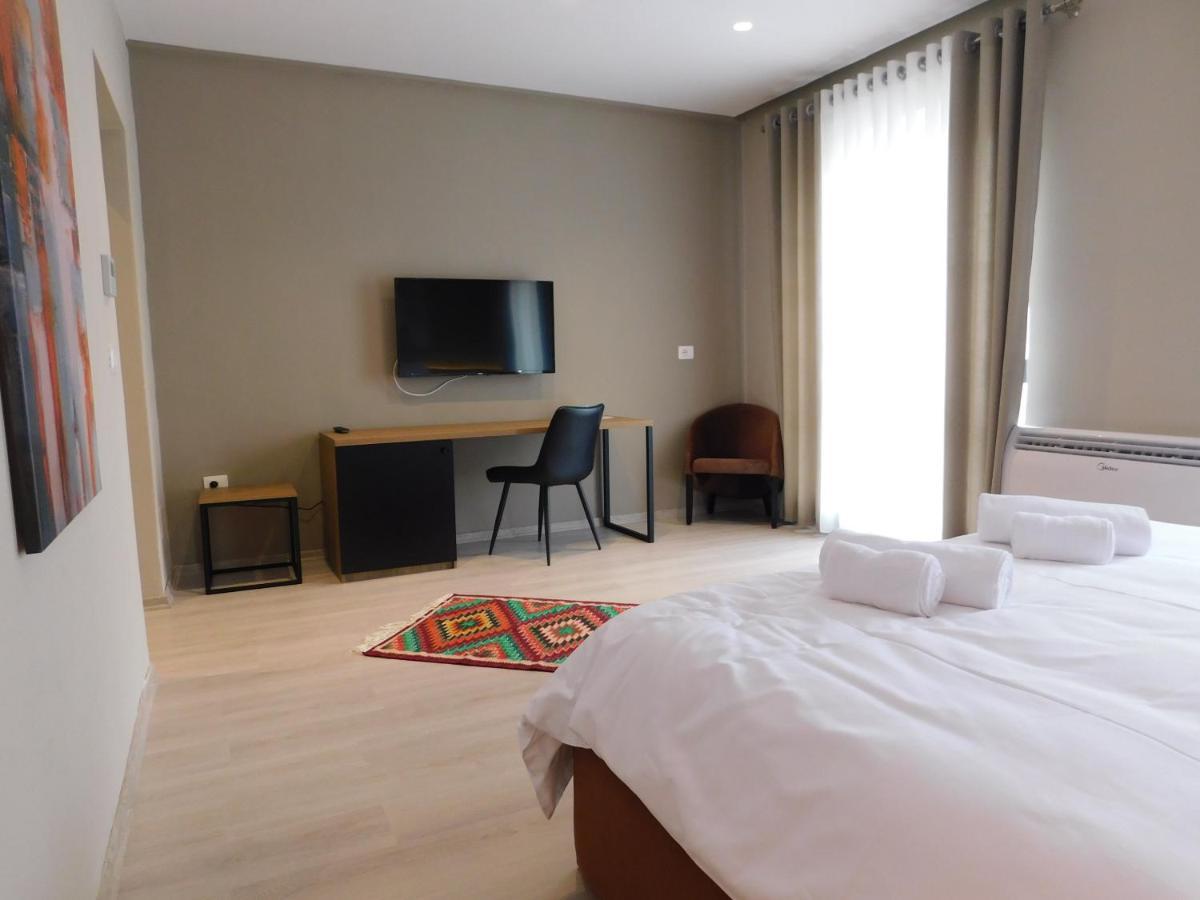 Mik Hotel